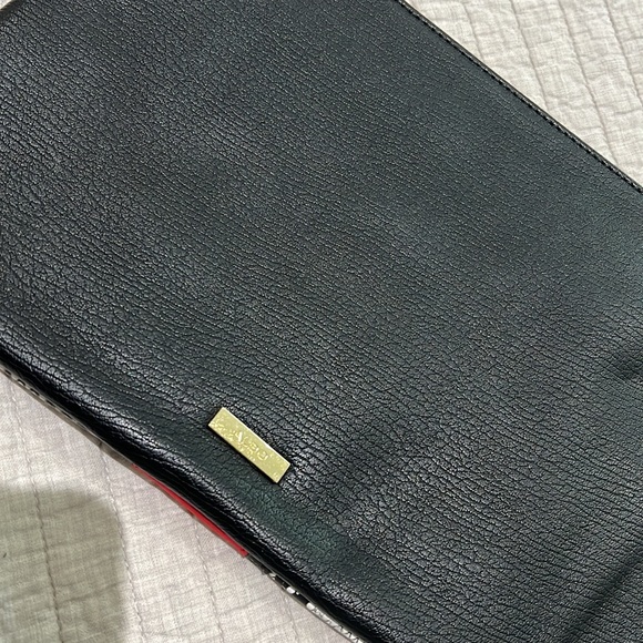 ALDO clutch used once. Absolutely no signs of wear in pristine condition. - Picture 4 of 5